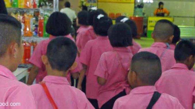 Schuluniform in Thailand