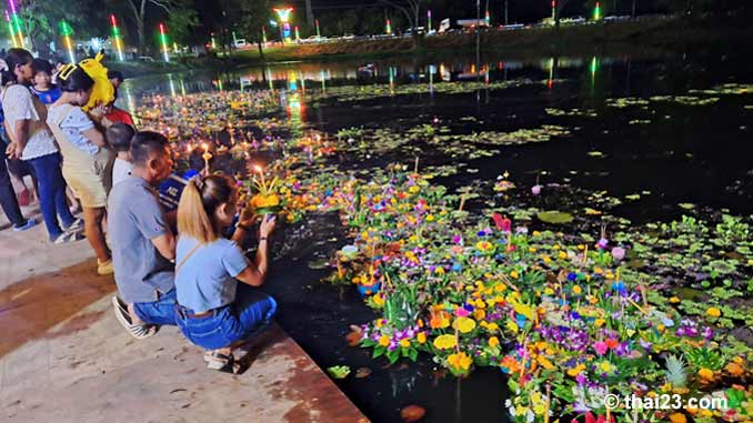 loy-kratong-kabin-buri-2024-11-15-18 Loy Krathong Fest in der Provinz Kabin Buri