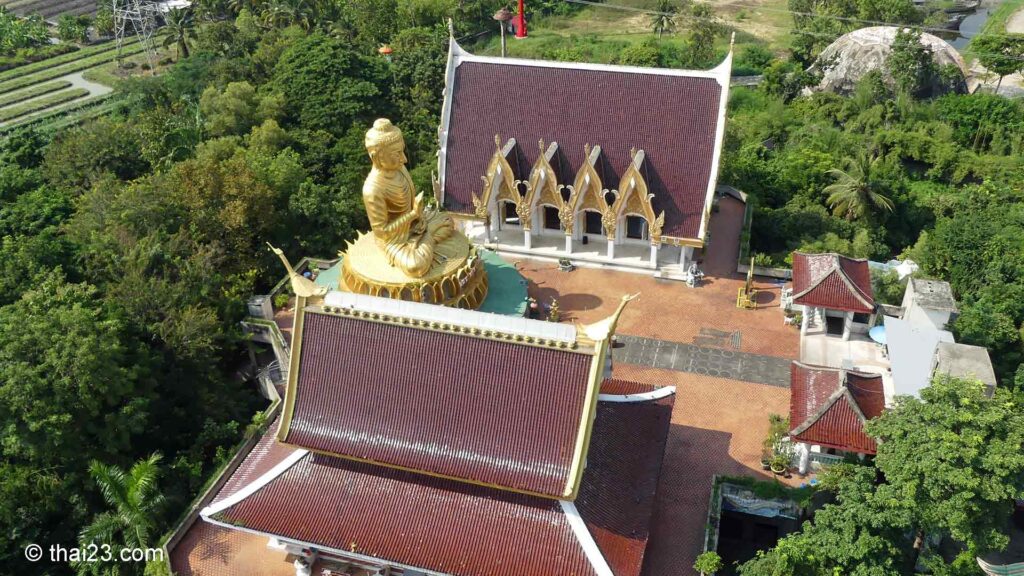 Big golden Buddha Statue Samphran