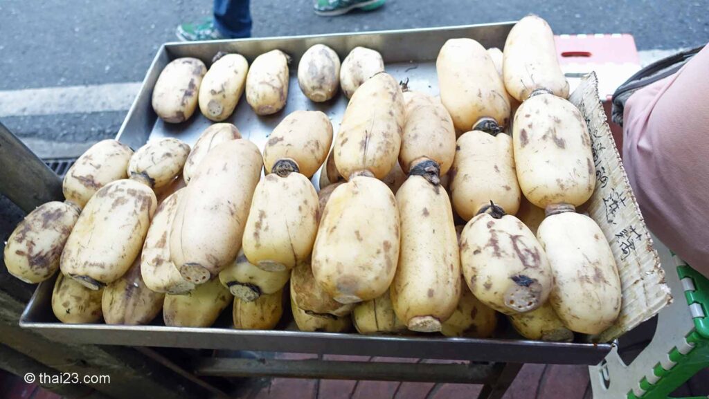 Lotuswurzeln (Hua Bua) | หัวบัว